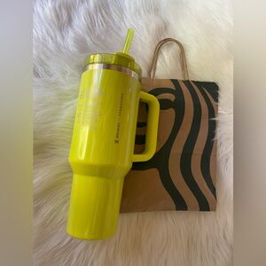 NWT Stanley X Starbucks Summer Lime Bright Exclusive Tumbler 40oz Quencher 2024